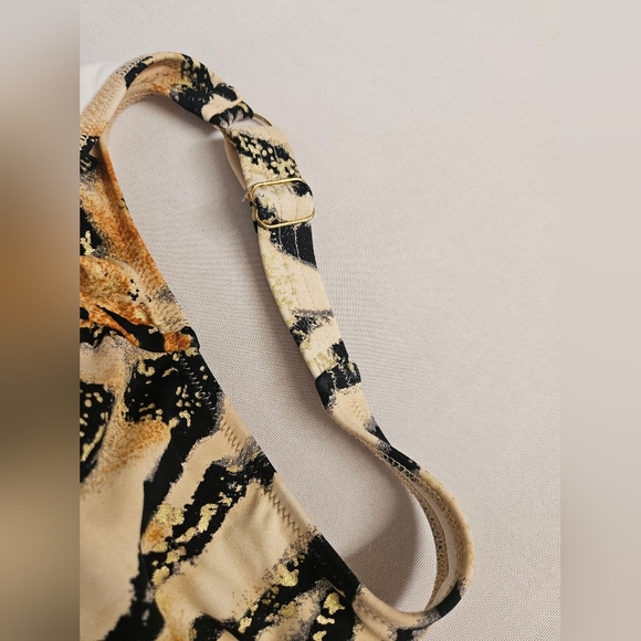 Gottex Essentials Safari V-Neck One Piece Swimsuit - Picture 11 of 12